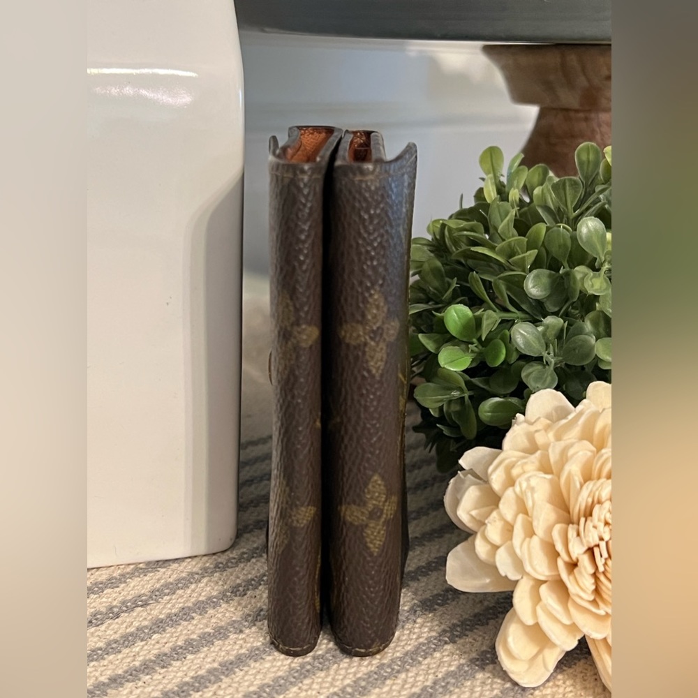 Louis Vuitton Elise Trifold Wallet - Picture 5 of 11